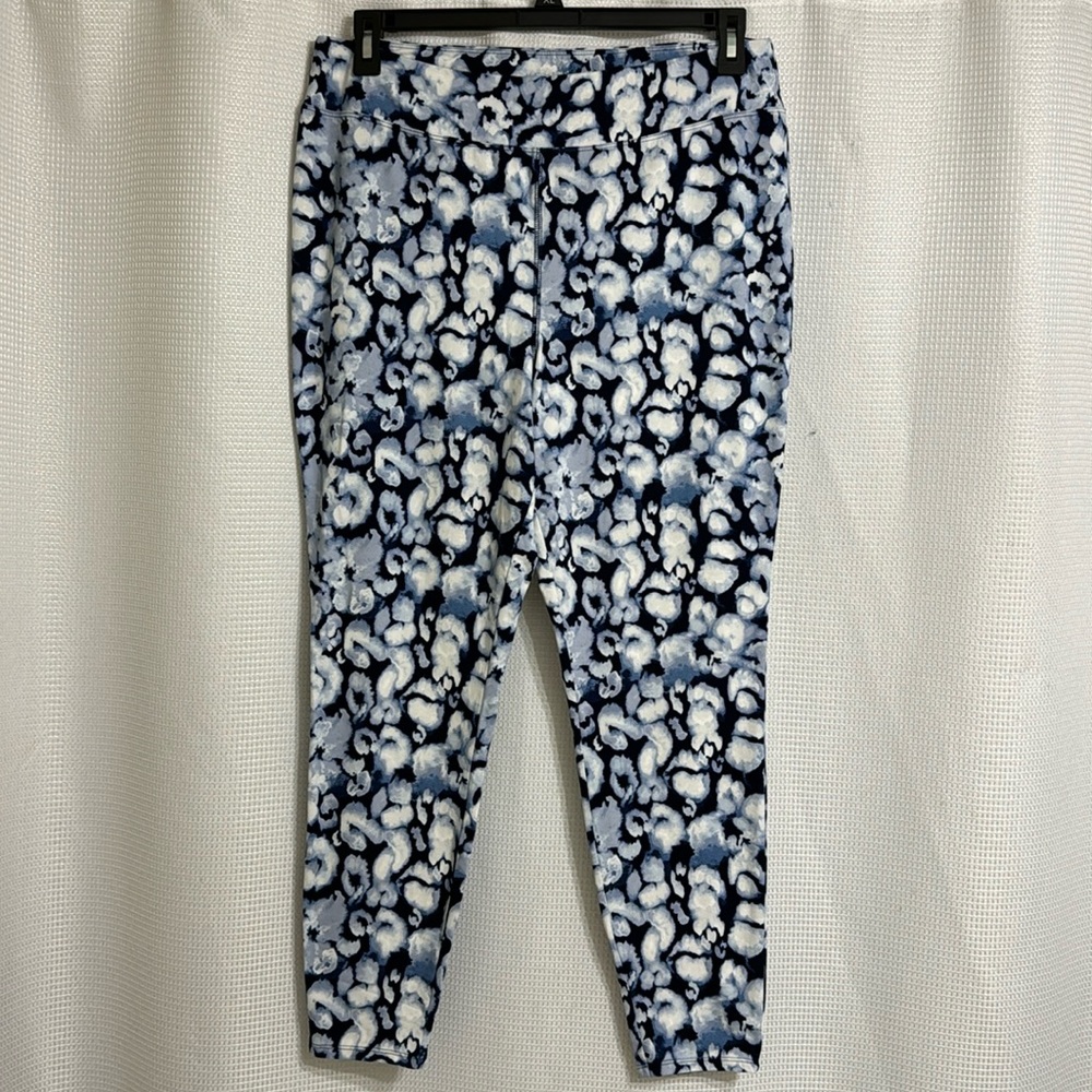 Women’s New Editions Studio leggings. Size XL